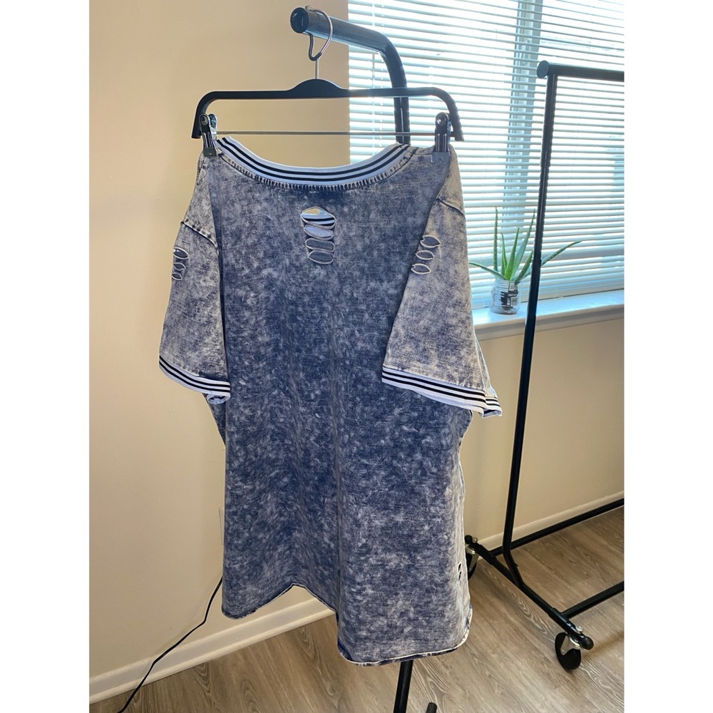 Plussize Top - Picture 7 of 8